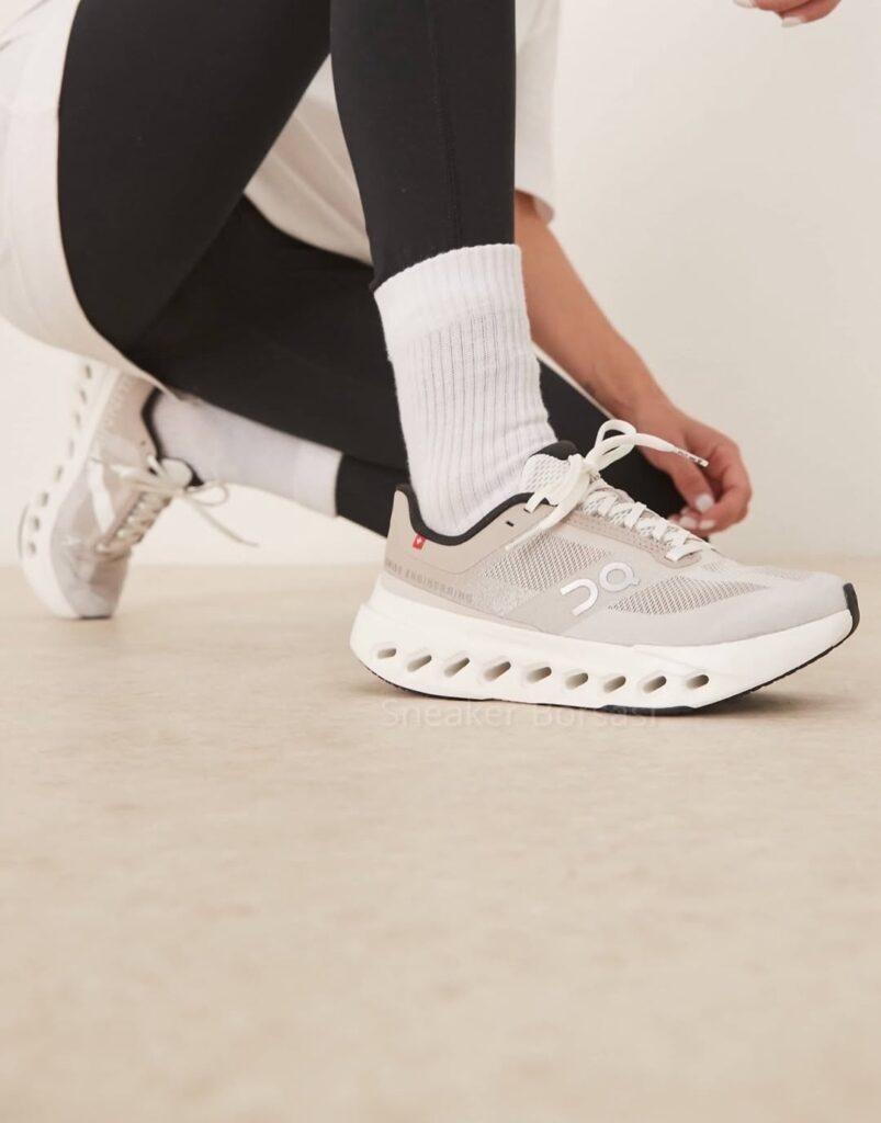 Beige minimalist sneakers suited to neutral tone outfits